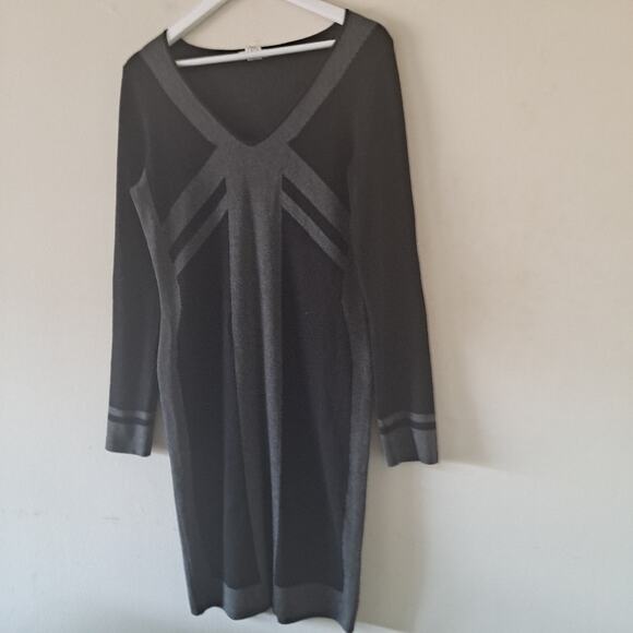 Max Studio Black & Gray Geometric Print V-neck Bodycon Sweater Dress - M - Picture 3 of 7
